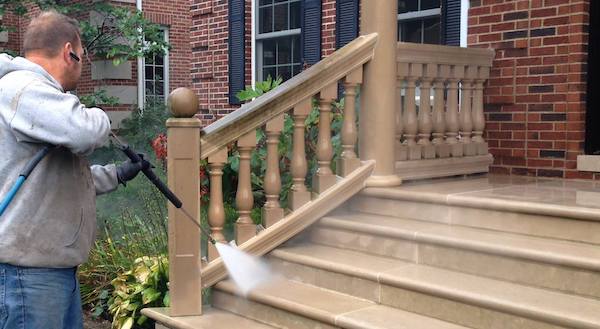 Pressure washing concrete steps in Milwaukee